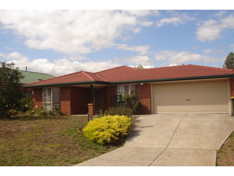 4 Yerrim Lane, Sydenham VIC 3037