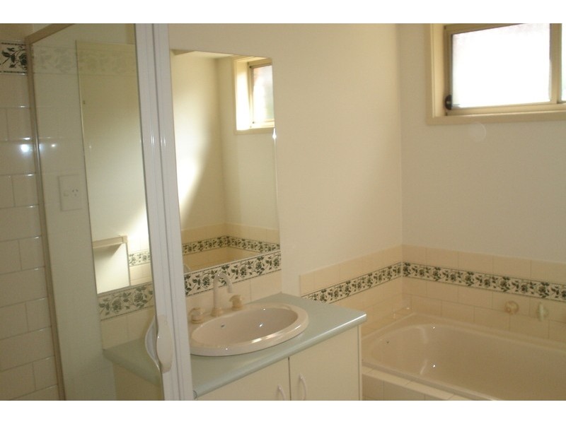 4 Yerrim Lane, Sydenham VIC 3037