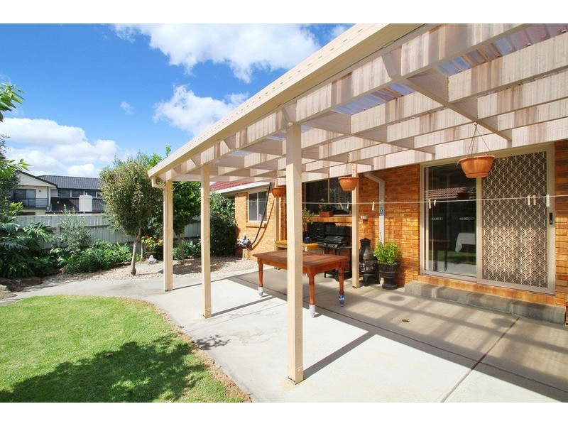 2 Heron Court, Taylors Lakes VIC 3038