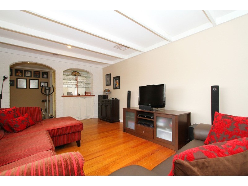 20 Glenrobe Street, Deer Park VIC 3023