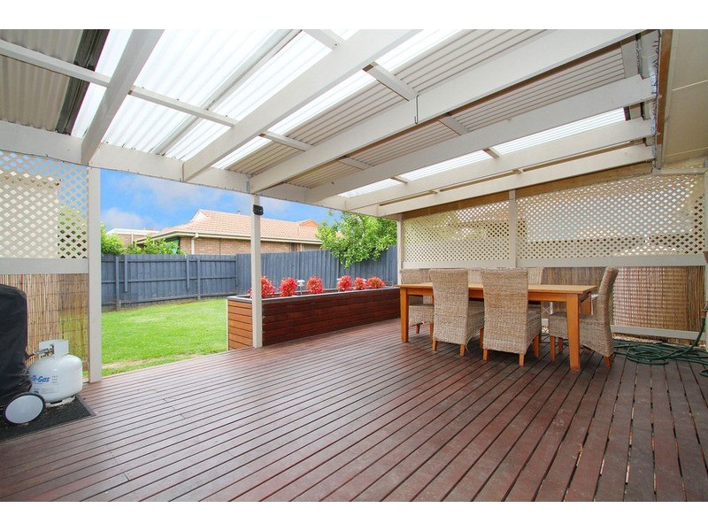 20 Glenrobe Street, Deer Park VIC 3023