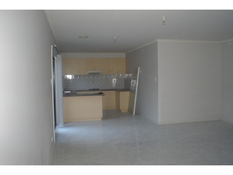 2/12 Marylou Court, Delahey VIC 3037