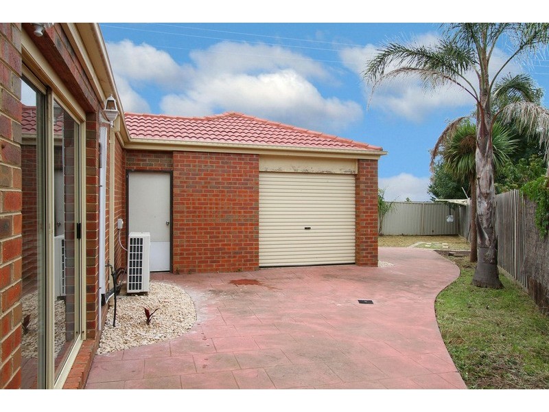 1/12 Nottingham Way, Sydenham VIC 3037