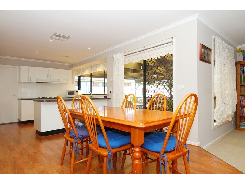 16 Shale Court, Delahey VIC 3037