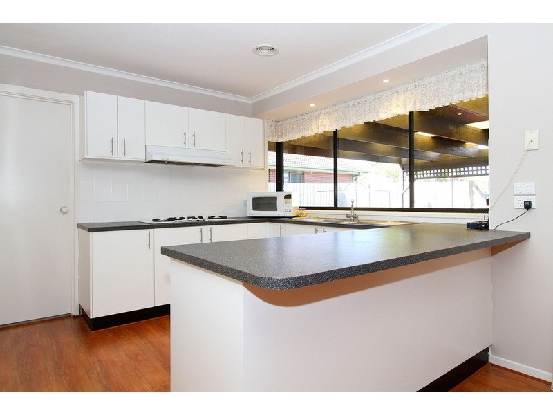 16 Shale Court, Delahey VIC 3037