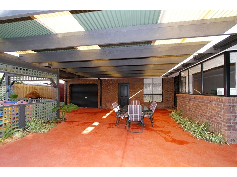 16 Shale Court, Delahey VIC 3037