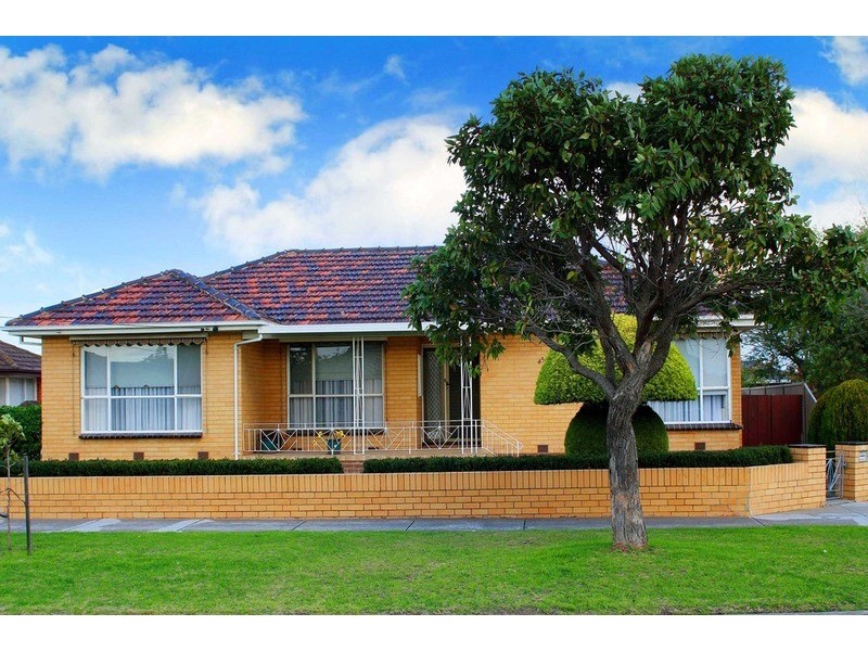 45 Lachlan Road, Sunshine West VIC 3020