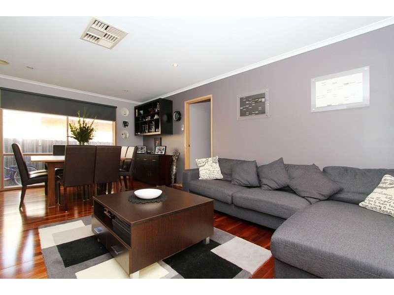 5 Dairy Close, Sydenham VIC 3037