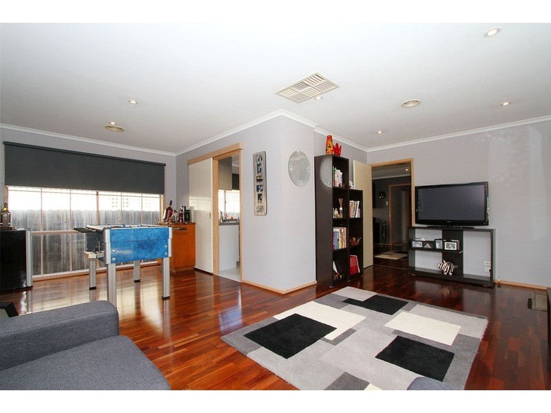 5 Dairy Close, Sydenham VIC 3037