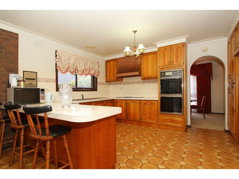 11 Munich Drive, Keilor Downs VIC 3038