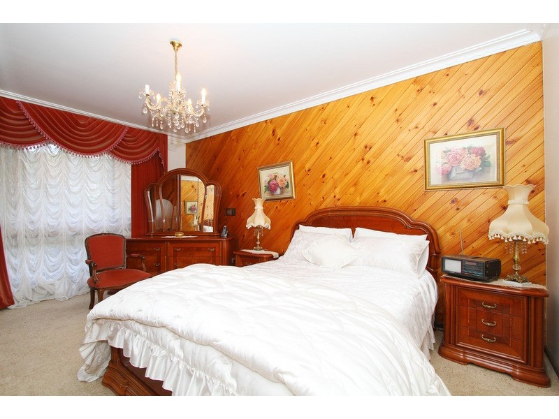 11 Munich Drive, Keilor Downs VIC 3038