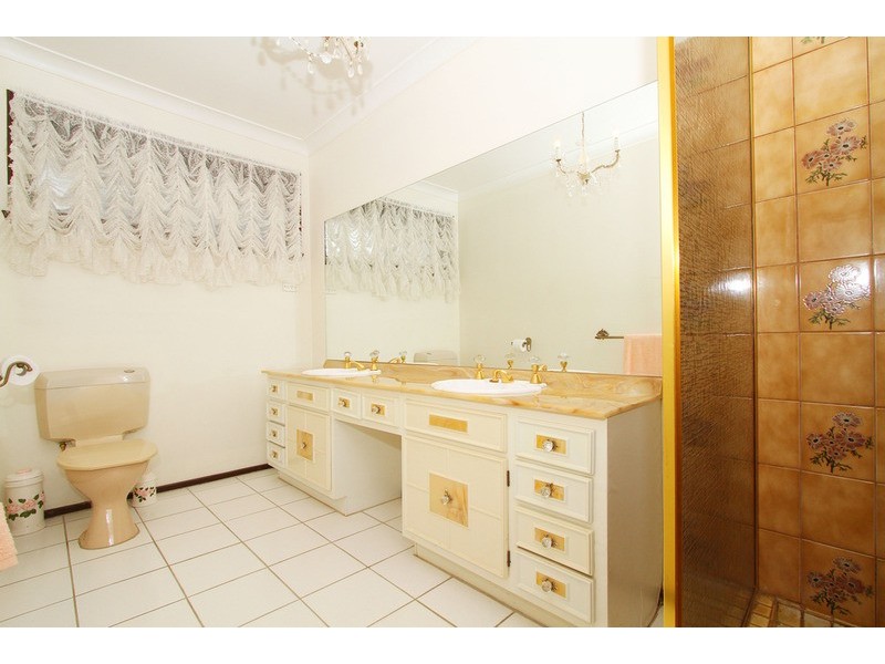 11 Munich Drive, Keilor Downs VIC 3038