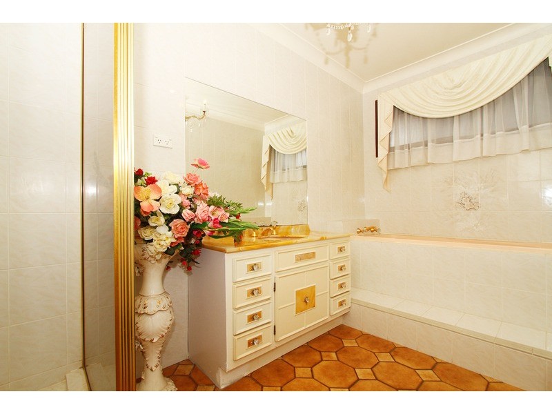 11 Munich Drive, Keilor Downs VIC 3038