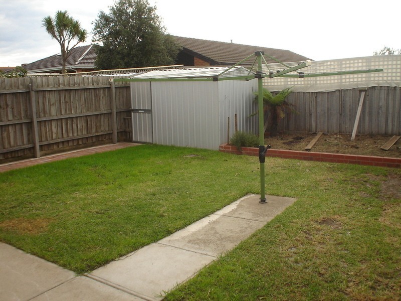 1/38 Saratoga Crescent, Keilor Downs VIC 3038