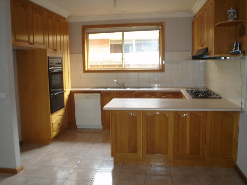 1/38 Saratoga Crescent, Keilor Downs VIC 3038