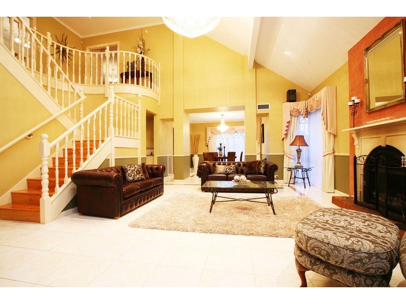 5 Drysdale Avenue, Taylors Lakes VIC 3038