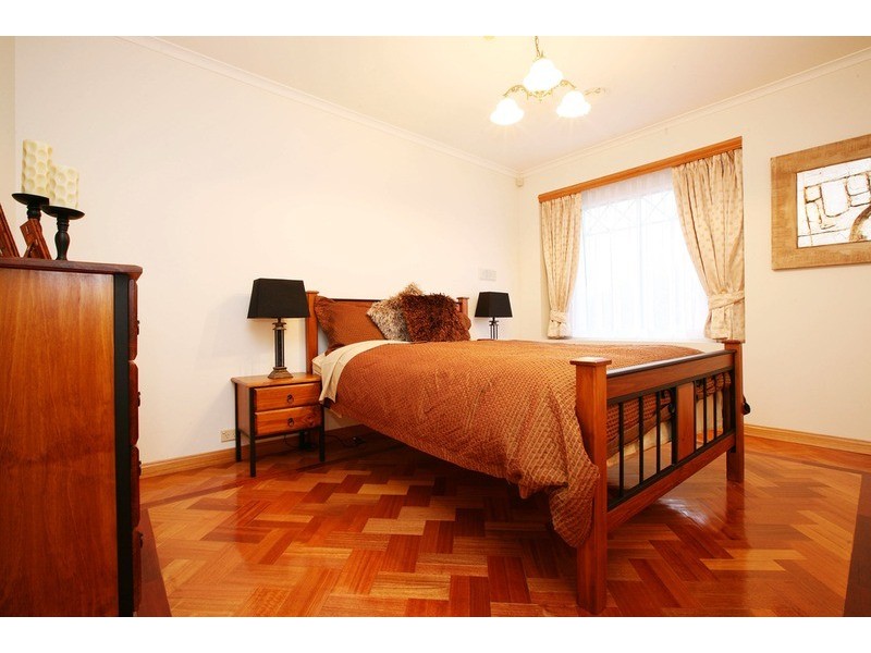 5 Drysdale Avenue, Taylors Lakes VIC 3038