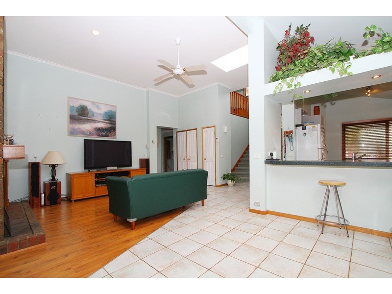 14 Messina Crescent, Taylors Lakes VIC 3038