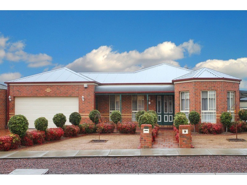 21 Bungarim Wynd, Sydenham VIC 3037