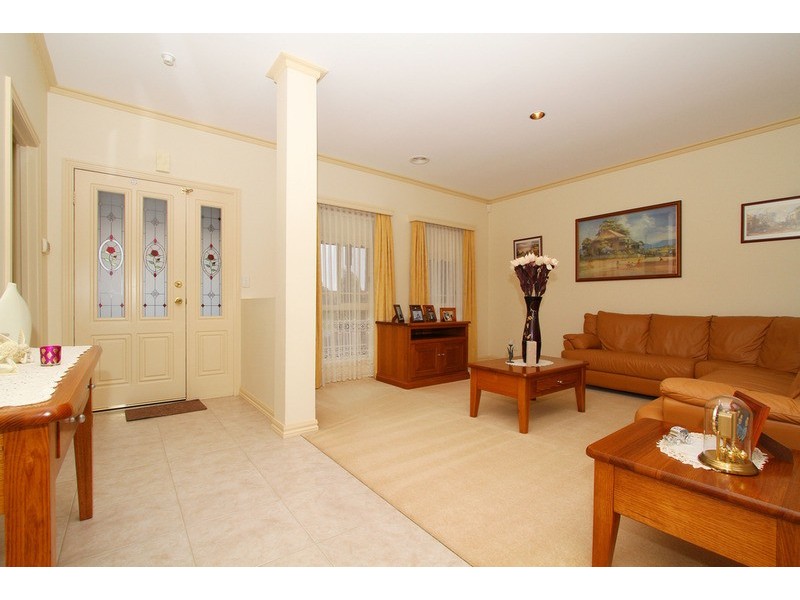 21 Bungarim Wynd, Sydenham VIC 3037