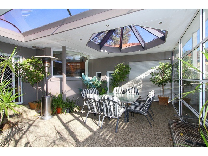 18 Tintaldra Drive, Taylors Lakes VIC 3038