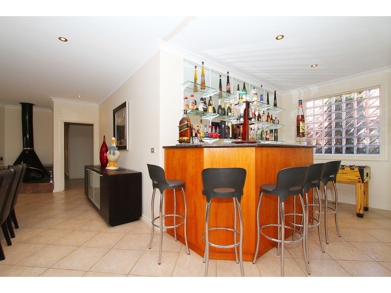 18 Tintaldra Drive, Taylors Lakes VIC 3038