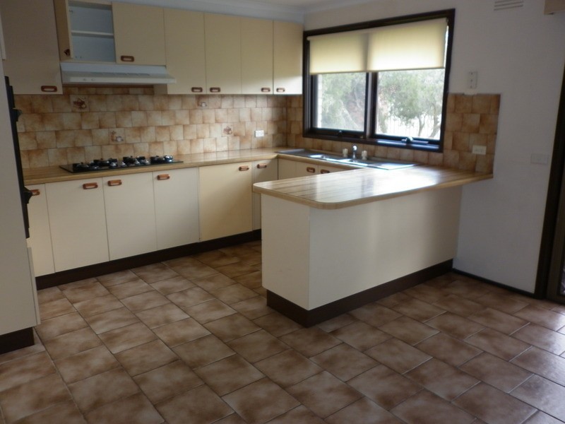 13 Stenson Road, Kealba VIC 3021