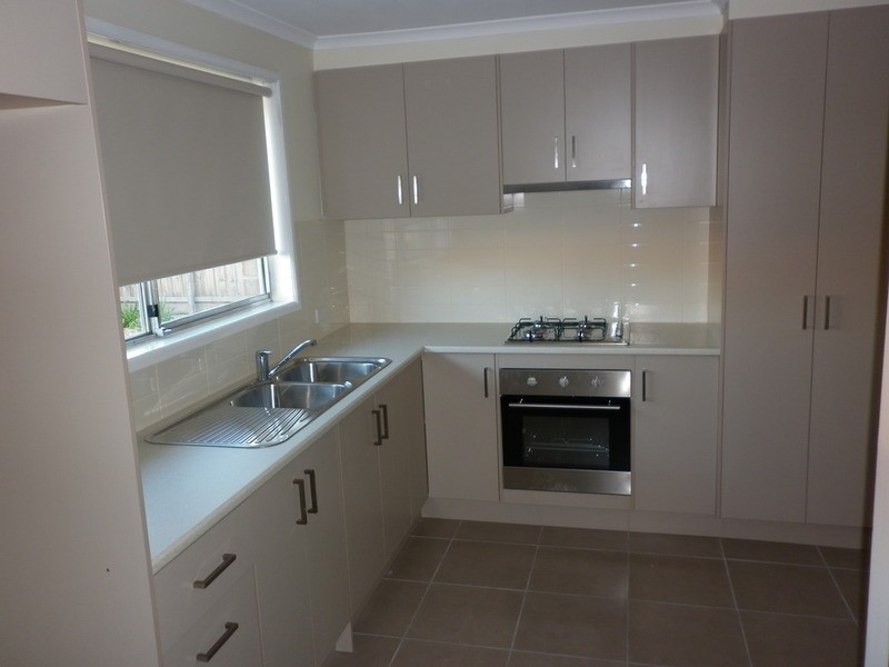 14  Leavesdon Avenue, Kealba VIC 3021