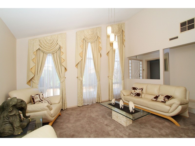 3 Camelot Place, Hillside VIC 3037