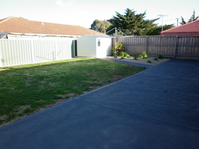 14  Leavesdon Avenue, Kealba VIC 3021