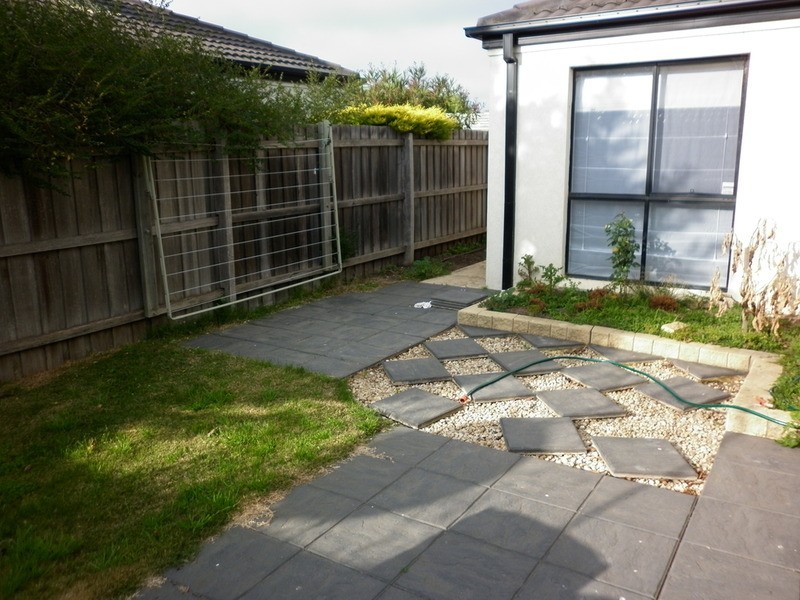 1/69  Delbridge Drive, Sydenham VIC 3037