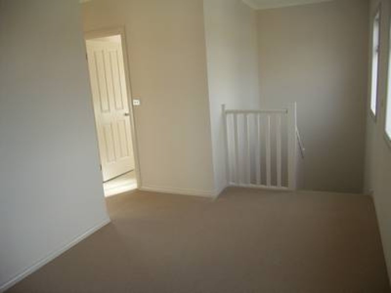 3/12 Buckingham Street, Sydenham VIC 3037