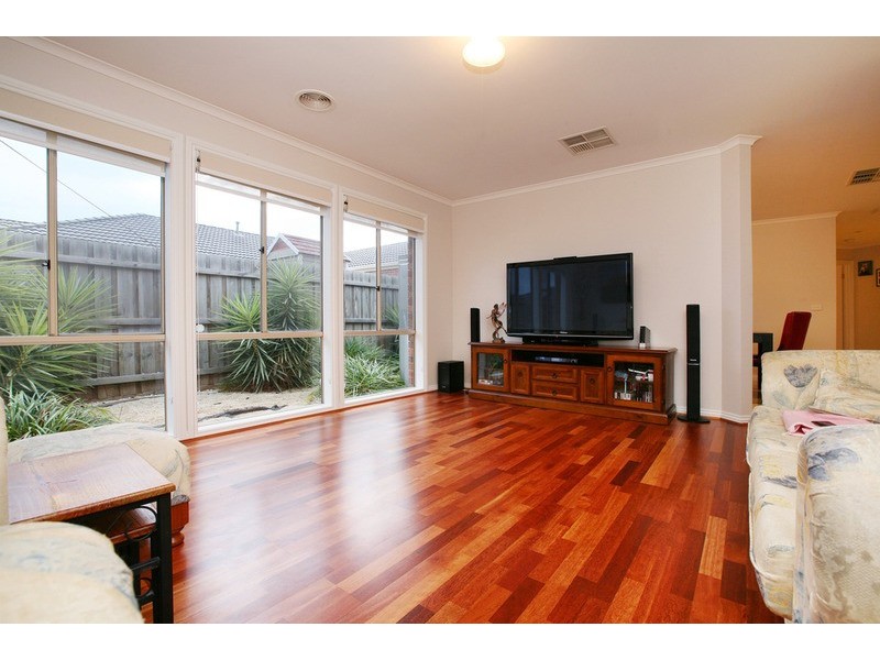 25 Taylors Hill Boulevard, Taylors Hill VIC 3037