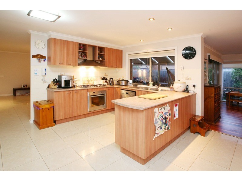 25 Taylors Hill Boulevard, Taylors Hill VIC 3037