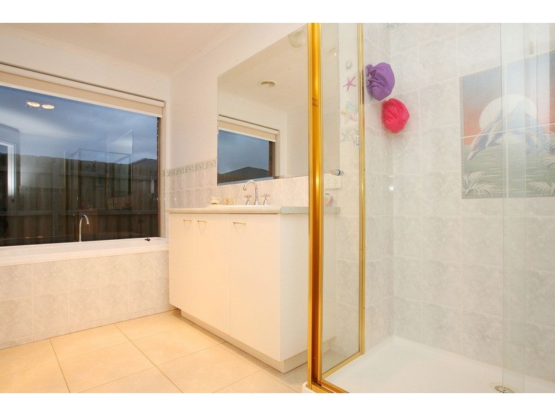 25 Taylors Hill Boulevard, Taylors Hill VIC 3037
