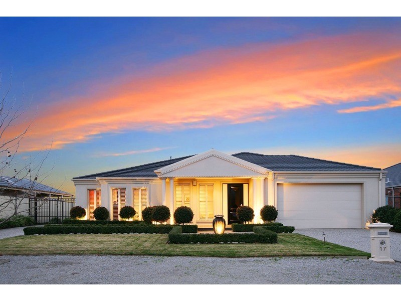 17 Speargrass Drive, Hillside VIC 3037