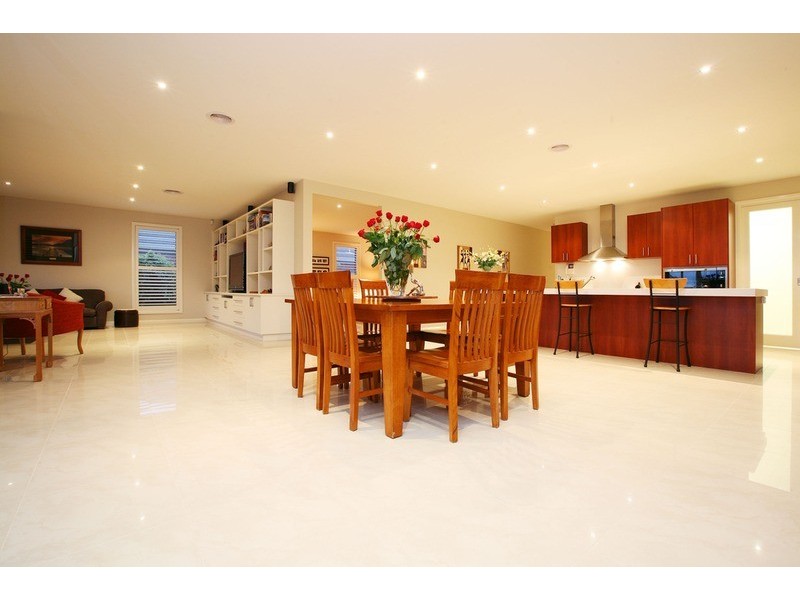 17 Speargrass Drive, Hillside VIC 3037