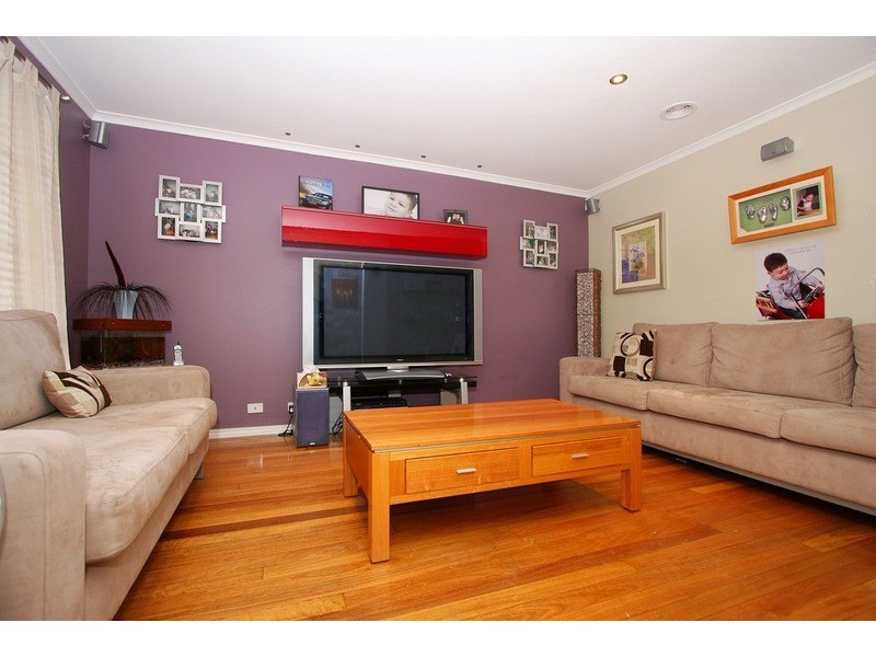 4 Melfin Drive, Hillside VIC 3037