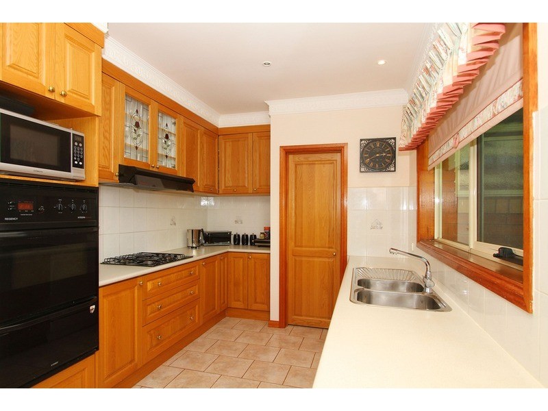 2 Profita Avenue, Sydenham VIC 3037