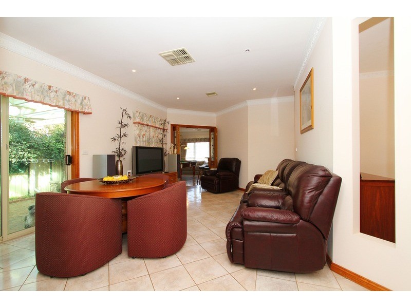 2 Profita Avenue, Sydenham VIC 3037