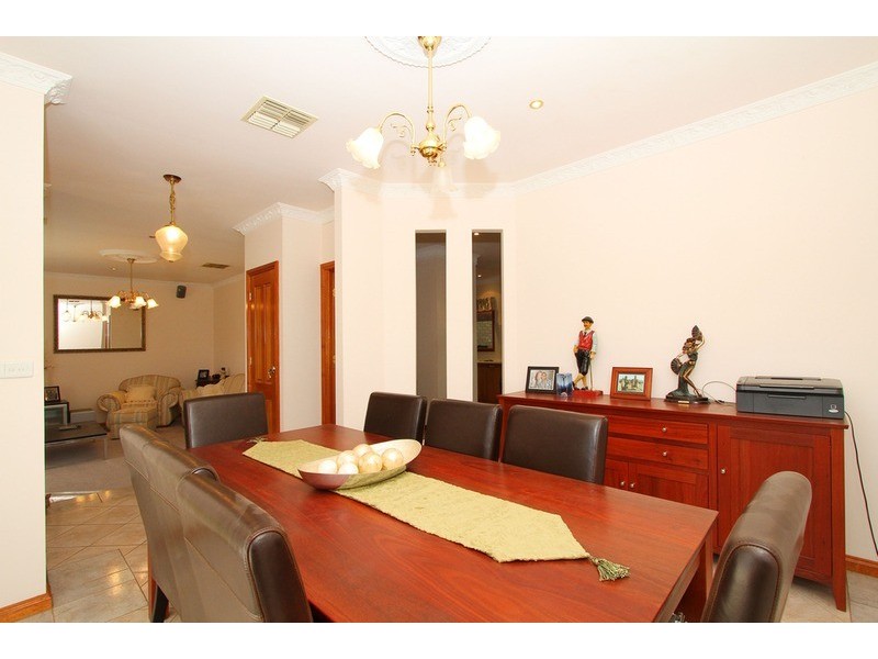 2 Profita Avenue, Sydenham VIC 3037