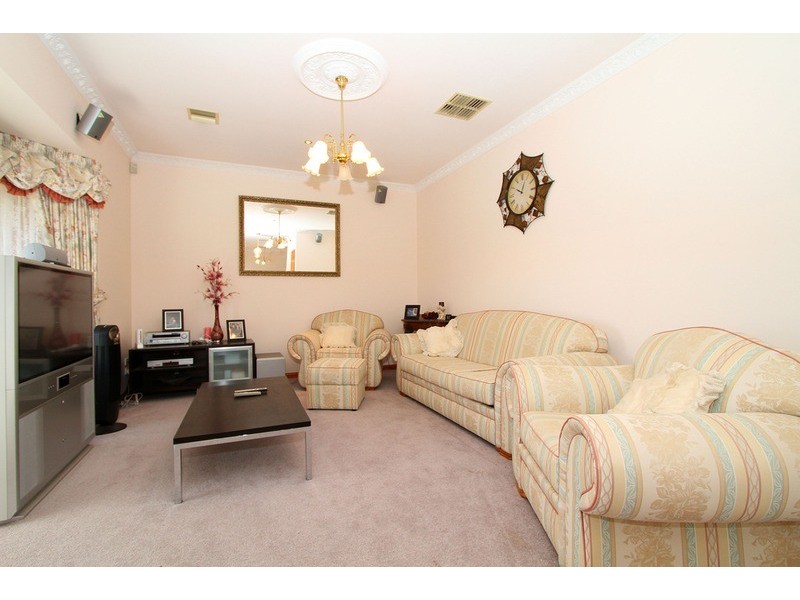 2 Profita Avenue, Sydenham VIC 3037