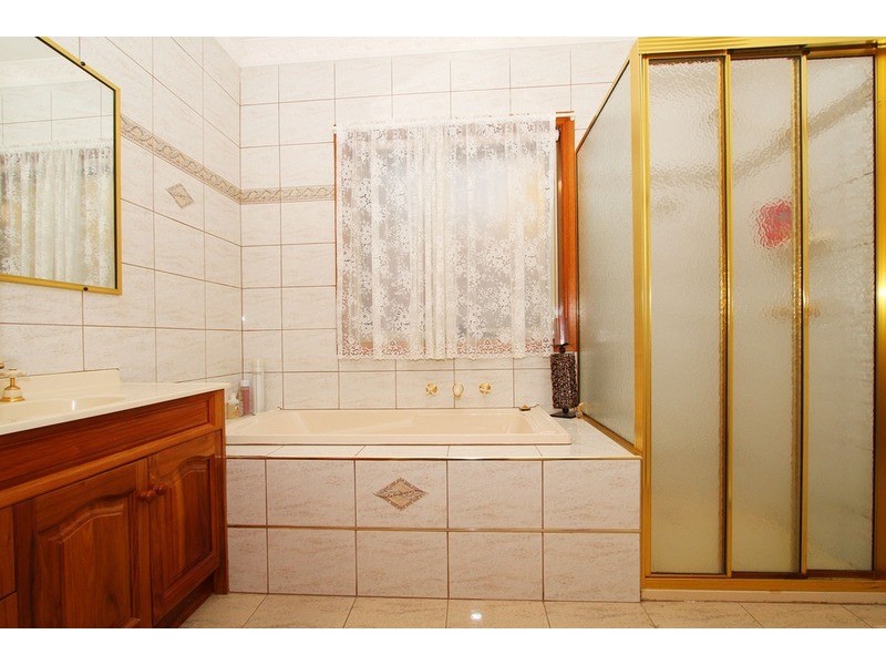 2 Profita Avenue, Sydenham VIC 3037