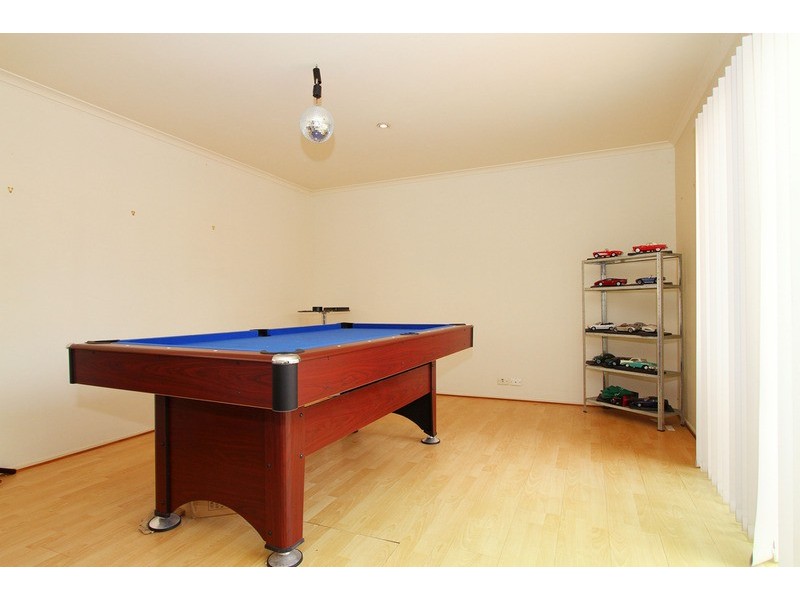 34 Saronvale Crescent, Hillside VIC 3037