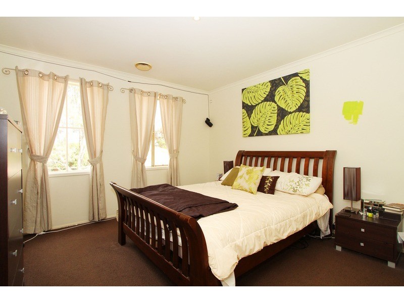 34 Saronvale Crescent, Hillside VIC 3037