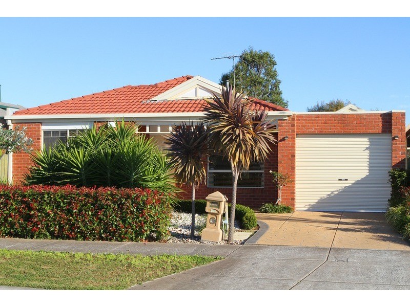 35 Meade Way, Sydenham VIC 3037