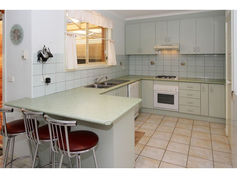 35 Meade Way, Sydenham VIC 3037