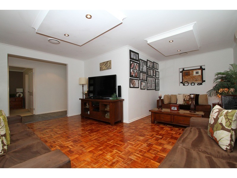 11 Eureka Court, Kings Park VIC 3021