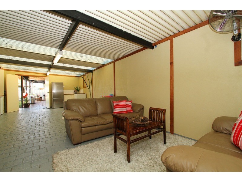 11 Eureka Court, Kings Park VIC 3021