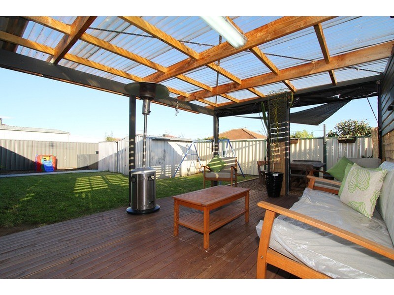 11 Eureka Court, Kings Park VIC 3021